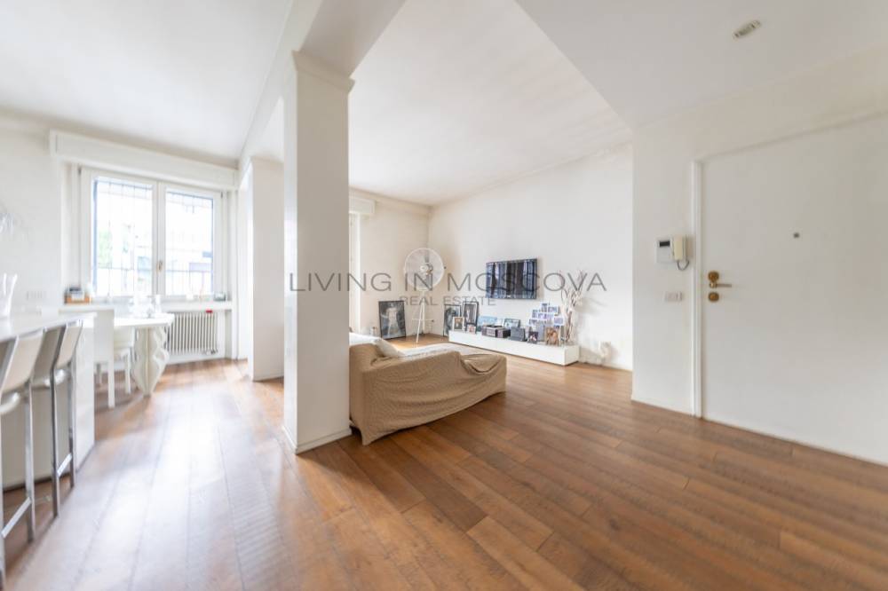 appartamento in vendita a Milano in zona Porta Garibaldi