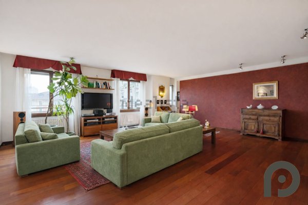 appartamento in vendita a Milano in zona Bocconi