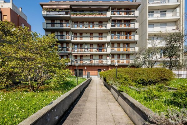 appartamento in vendita a Milano in zona Maggiolina