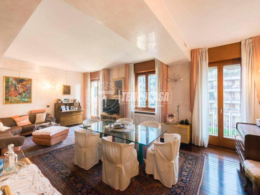 appartamento in vendita a Milano in zona Bande Nere