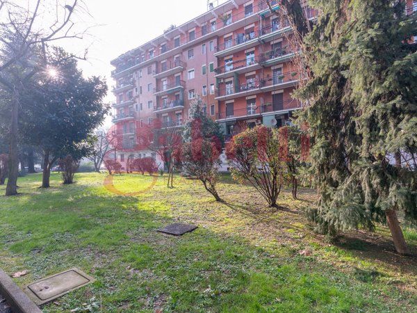 appartamento in vendita a Milano in zona Famagosta
