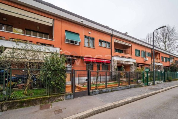 casa indipendente in vendita a Milano in zona QT8