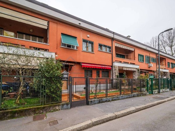 casa indipendente in vendita a Milano in zona QT8