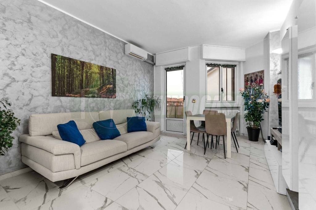 appartamento in vendita a Milano in zona Chiesa Rossa