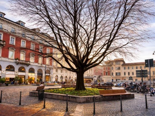 appartamento in vendita a Milano in zona Porta Nuova