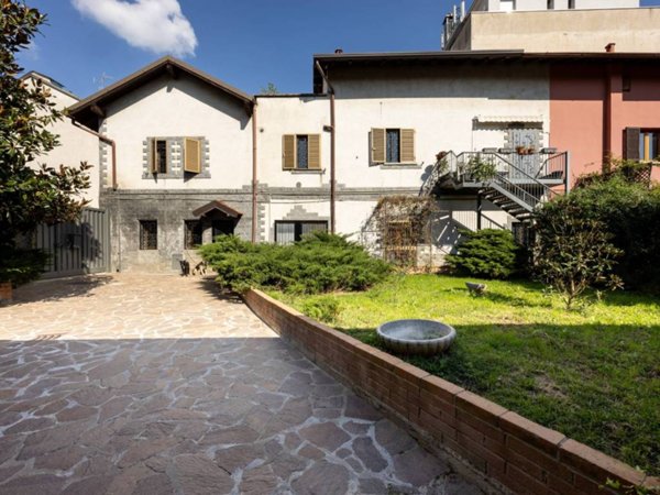 casa indipendente in vendita a Milano