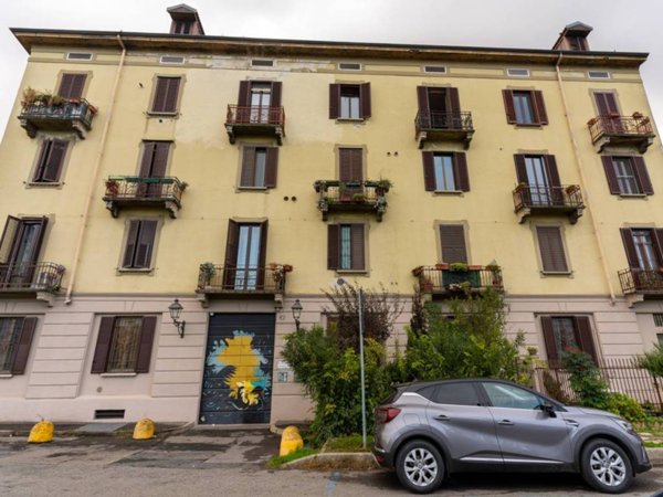 appartamento in vendita a Milano in zona Chiesa Rossa