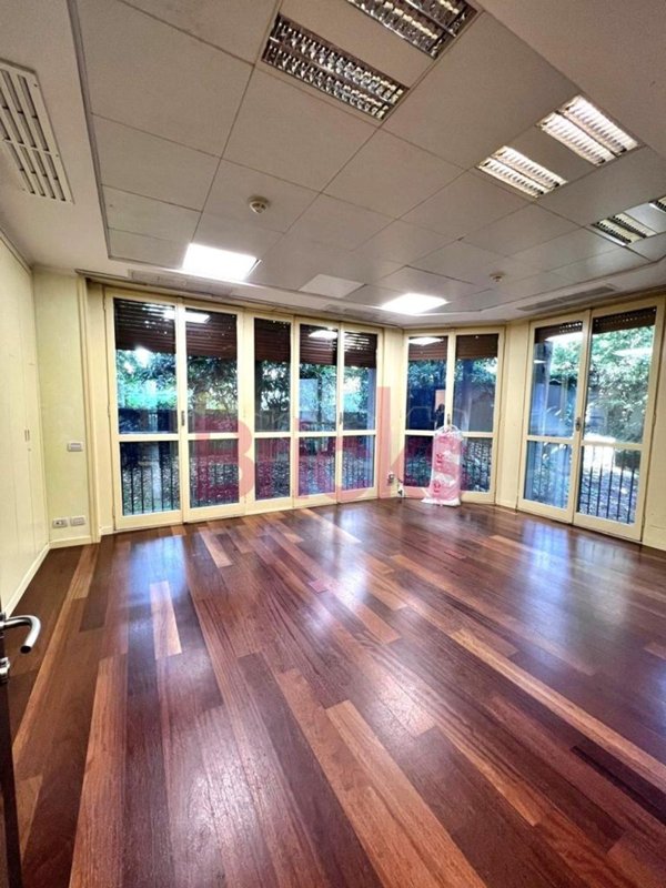 ufficio in vendita a Milano in zona Porta Venezia