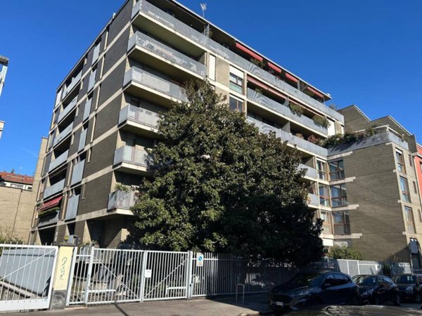 appartamento in vendita a Milano in zona Maggiolina