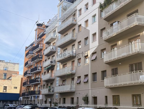 appartamento in vendita a Milano in zona Isola