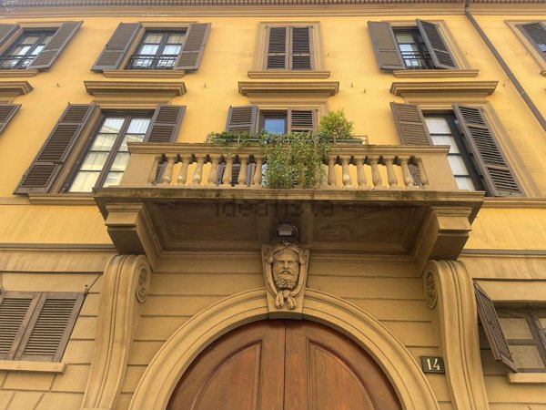 appartamento in vendita a Milano in zona Sant'Ambrogio