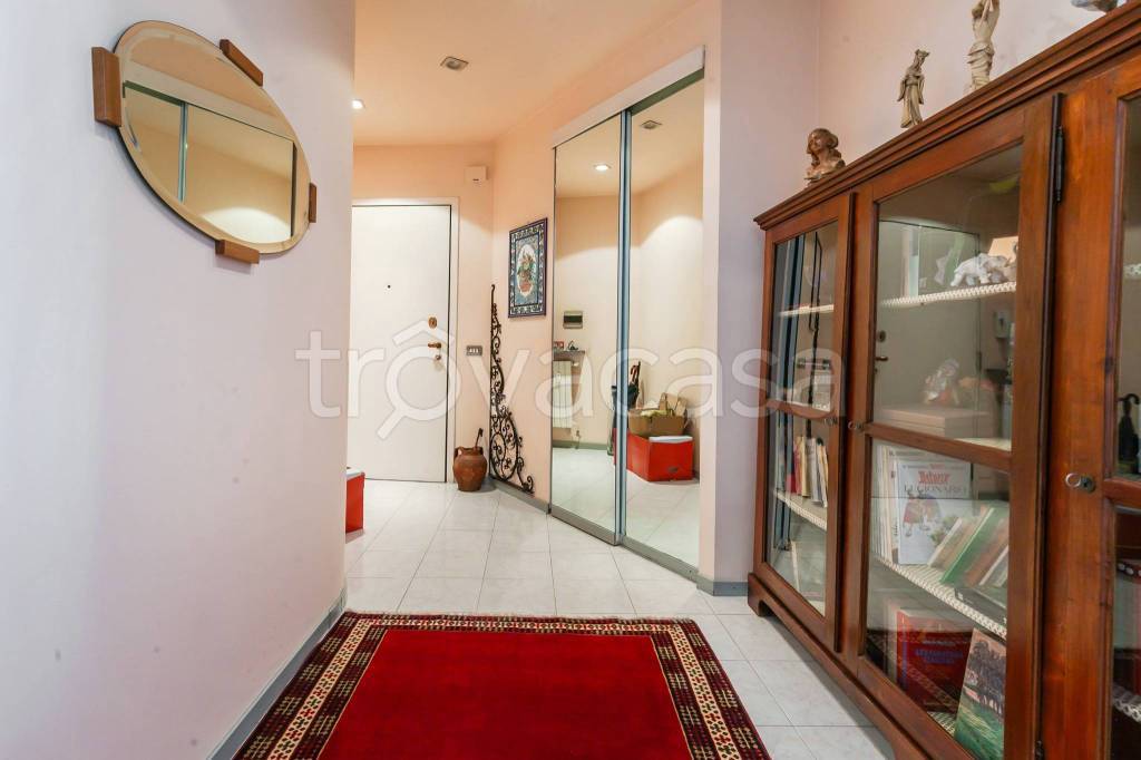 appartamento in vendita a Milano in zona Dergano