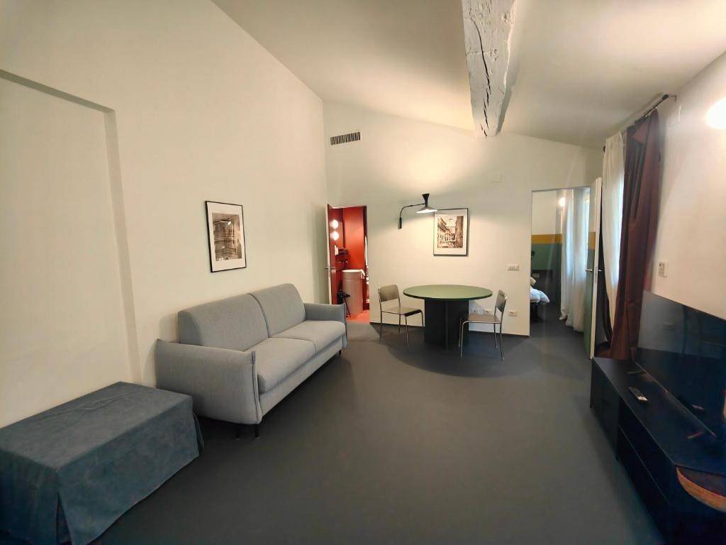 appartamento in vendita a Milano in zona Porta Garibaldi