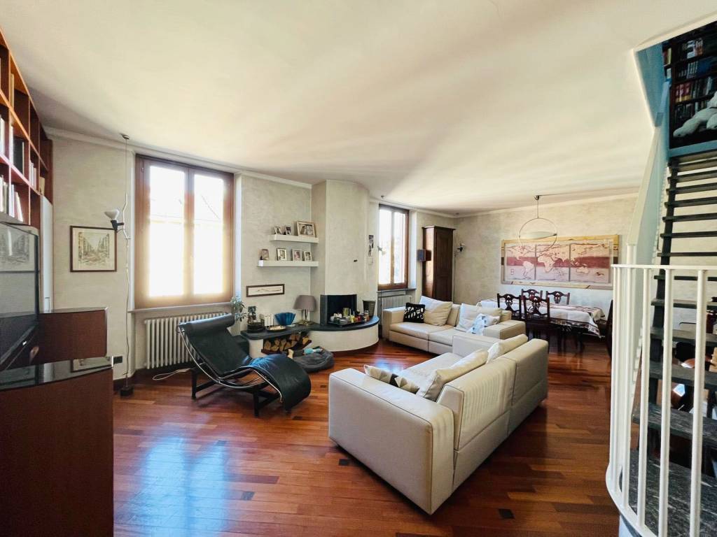 appartamento in vendita a Milano in zona Sempione