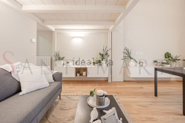 appartamento in vendita a Milano in zona Loreto