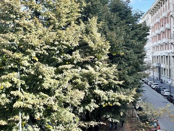 appartamento in vendita a Milano in zona Centro Direzionale