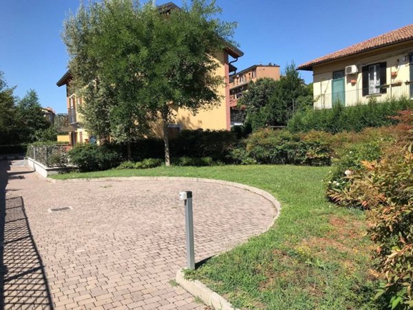 appartamento in vendita a Milano in zona Famagosta