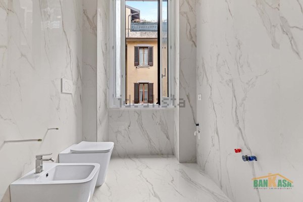 appartamento in vendita a Milano in zona Centro Direzionale