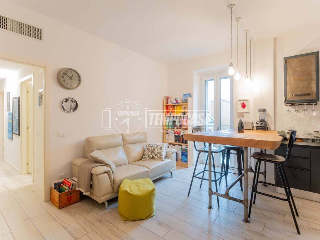 appartamento in vendita a Milano in zona Segnano