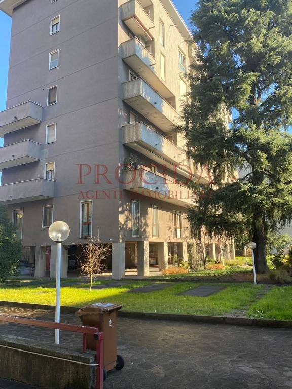 appartamento in vendita a Milano in zona Porta Vittoria