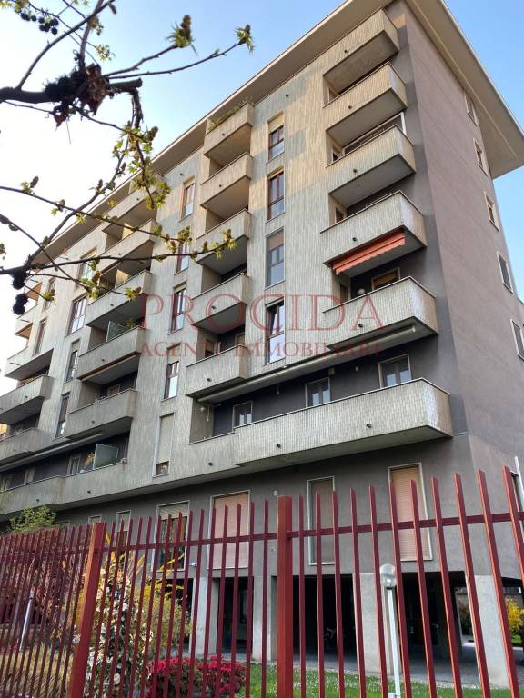 appartamento in vendita a Milano in zona Porta Vittoria