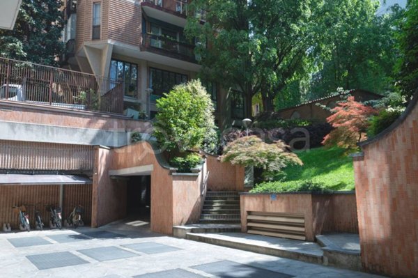appartamento in vendita a Milano in zona Brera