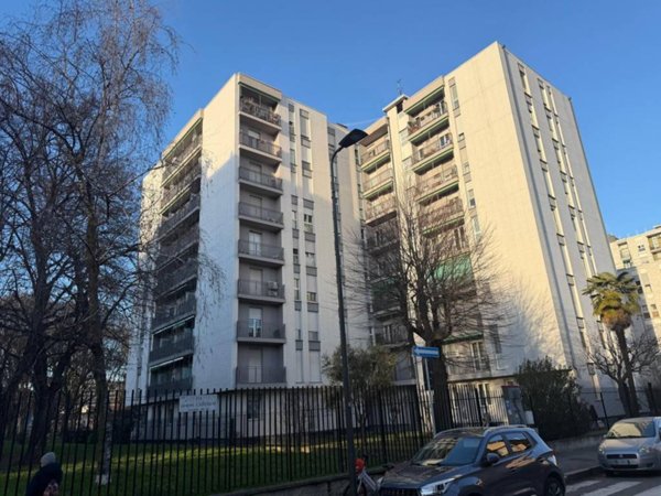 appartamento in vendita a Milano in zona Bovisa