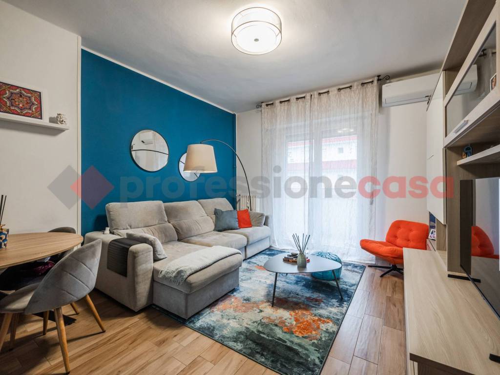 appartamento in vendita a Milano in zona Vigentino