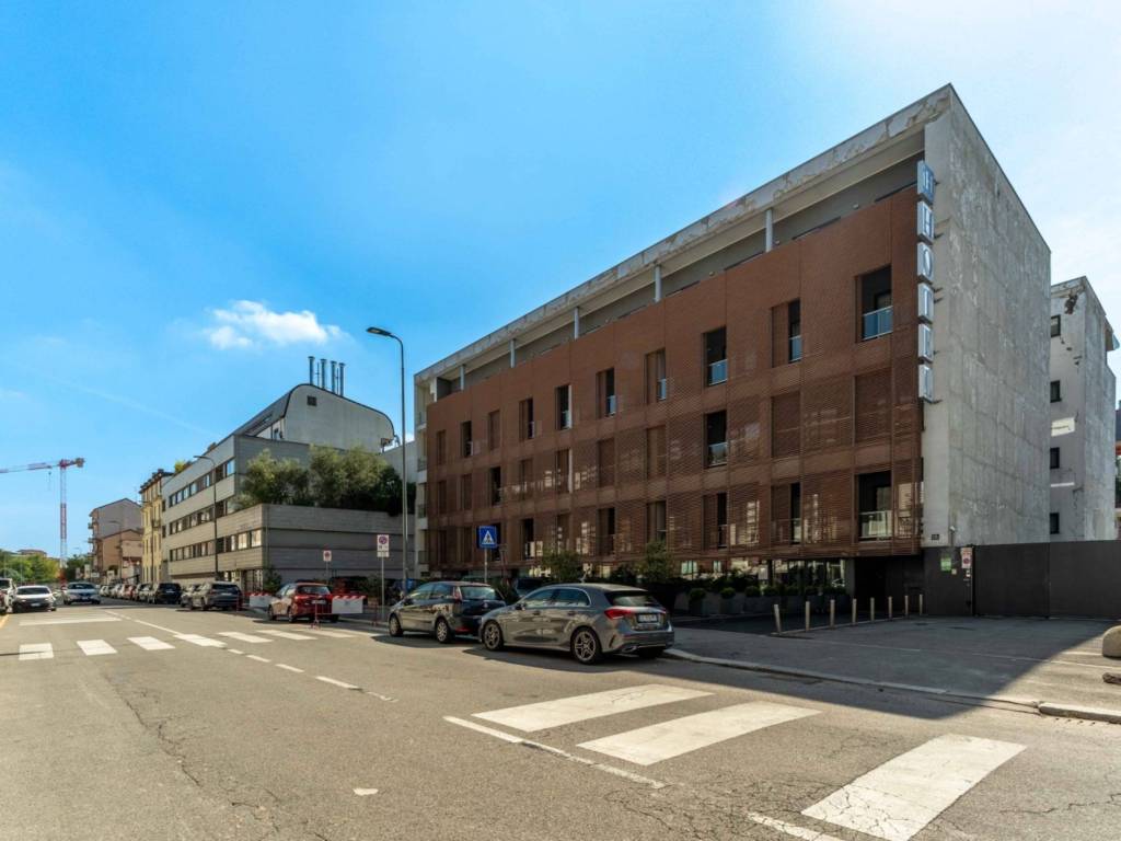 appartamento in vendita a Milano in zona Famagosta