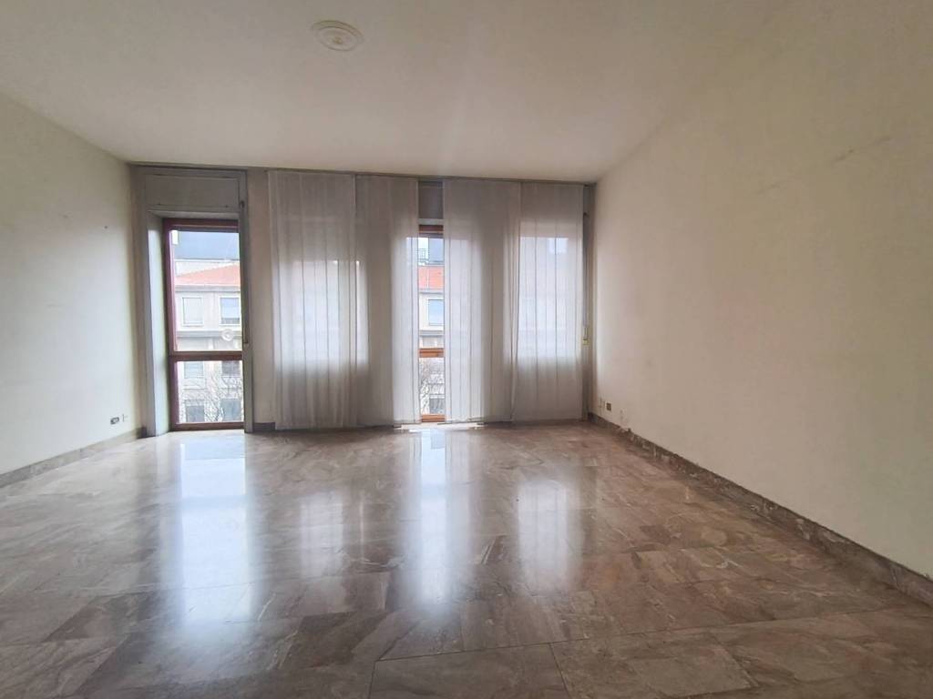appartamento in vendita a Milano in zona Città Studi