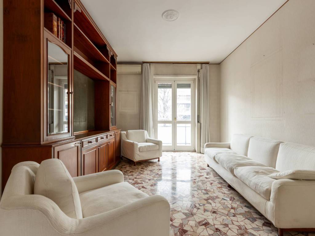 appartamento in vendita a Milano in zona Isola