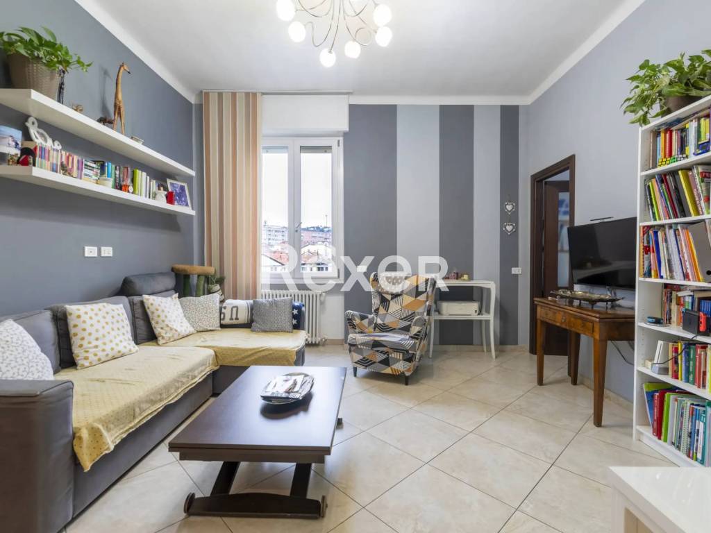 appartamento in vendita a Milano in zona Centro Direzionale