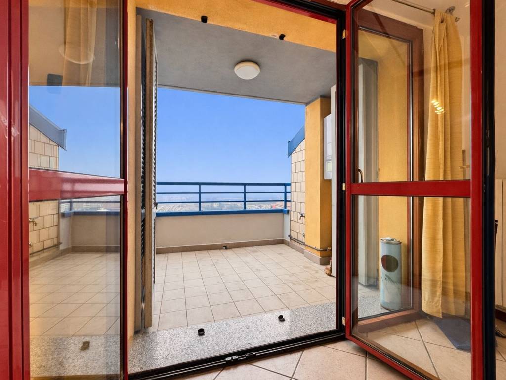 appartamento in vendita a Milano in zona Gorla