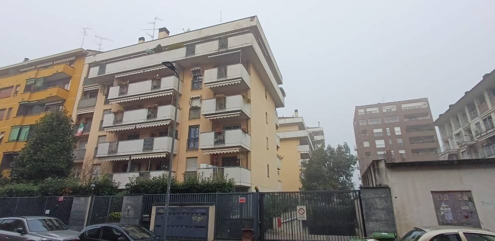appartamento in vendita a Milano in zona Precotto