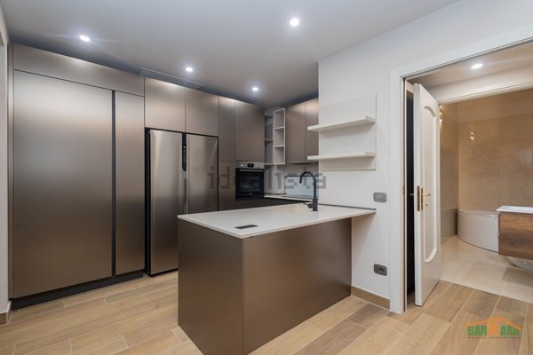 appartamento in vendita a Milano in zona Sempione