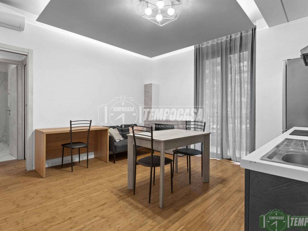 appartamento in vendita a Milano in zona Moncucco