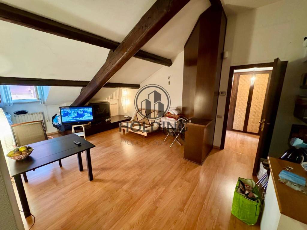 appartamento in vendita a Milano in zona Piazzale Lodi