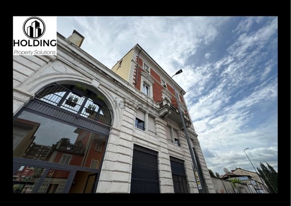 appartamento in vendita a Milano in zona Piazzale Lodi