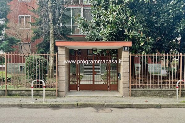 appartamento in vendita a Milano in zona Lambrate