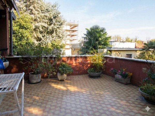 appartamento in vendita a Milano in zona Baggio