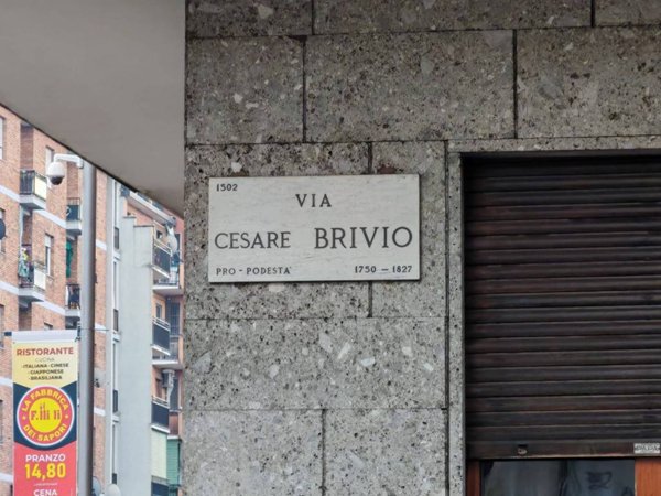 intera palazzina in vendita a Milano in zona Bovisa