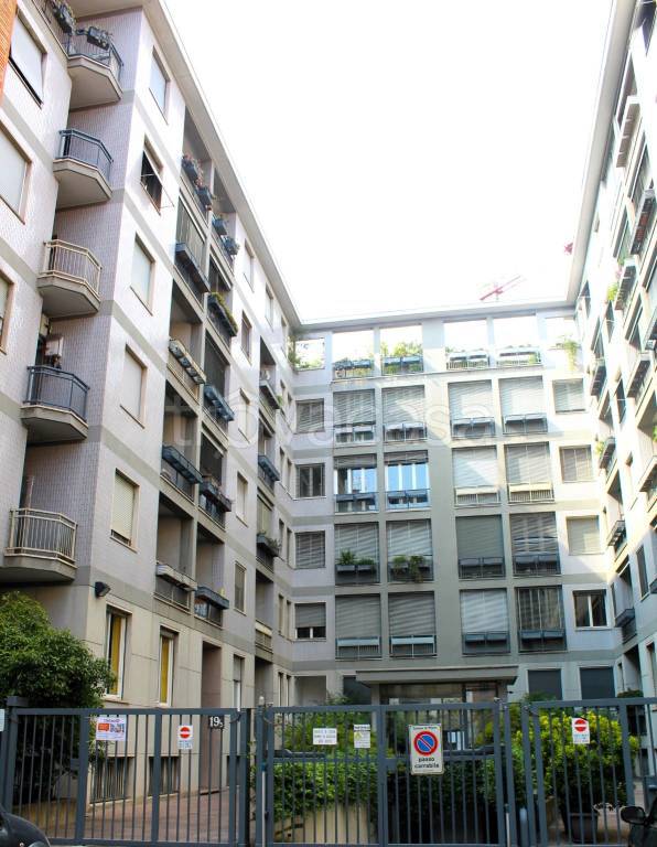 appartamento in vendita a Milano in zona Casoretto