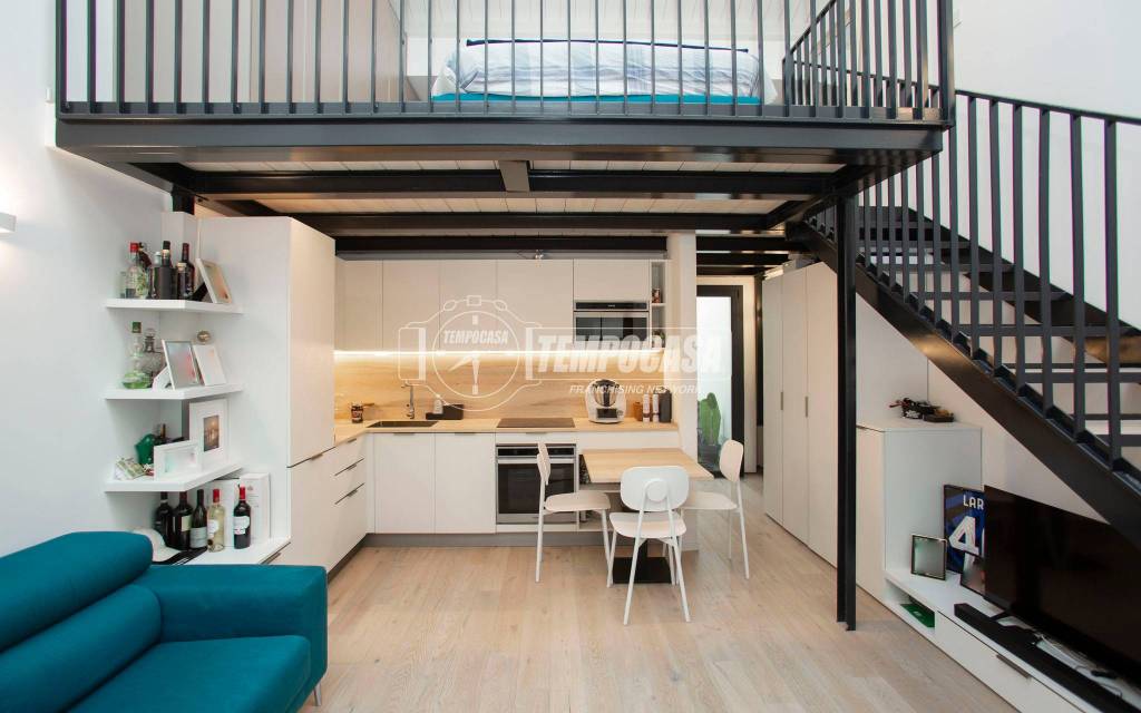 appartamento in vendita a Milano in zona Sempione