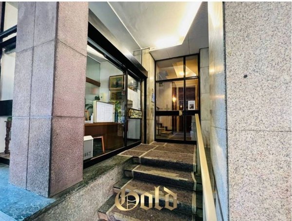 appartamento in vendita a Milano in zona Sempione