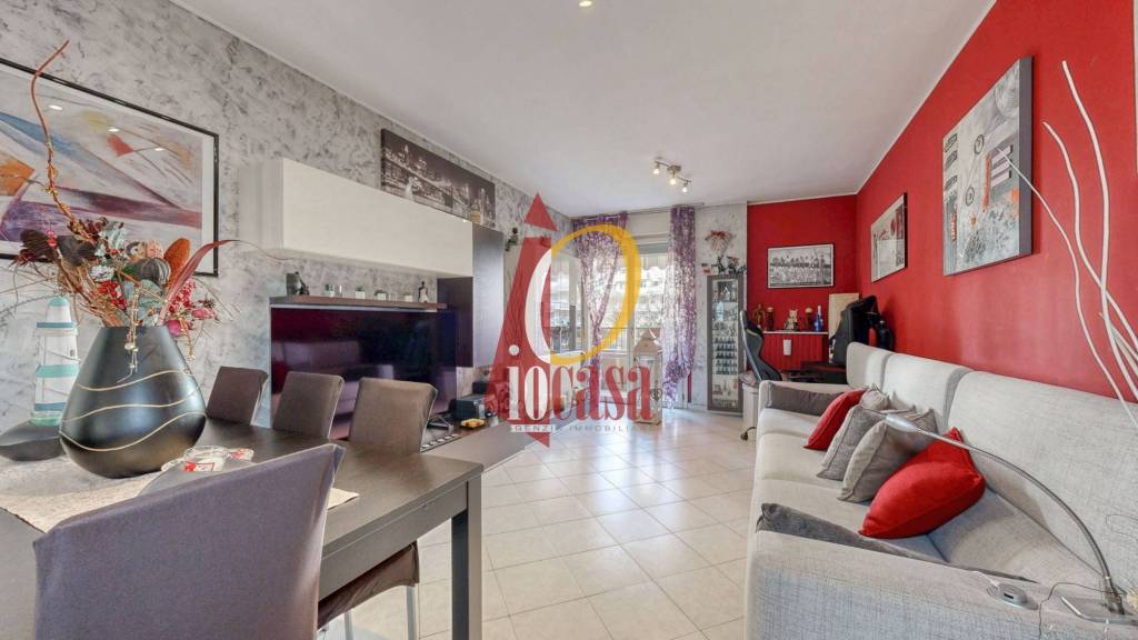 appartamento in vendita a Milano in zona Rogoredo