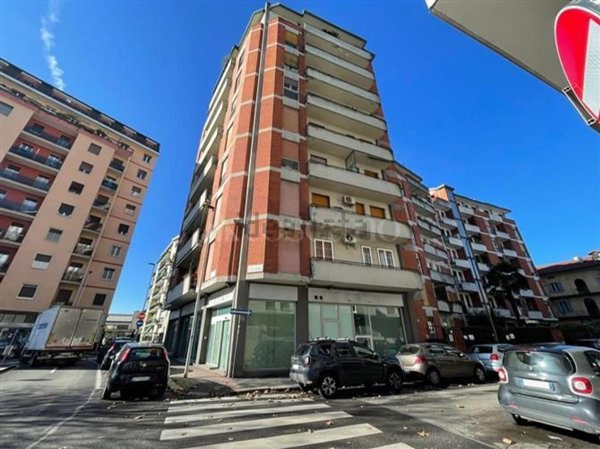 locale commerciale in vendita a Milano in zona Bovisa