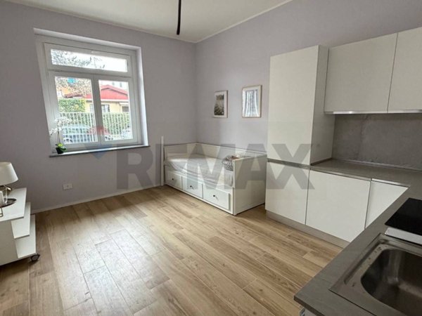 appartamento in vendita a Milano in zona Lorenteggio