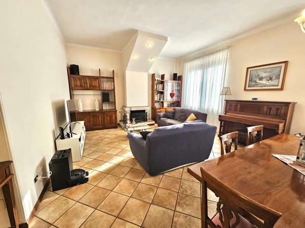 appartamento in vendita a Milano in zona Lambrate