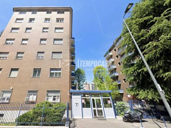 appartamento in vendita a Milano in zona Rottole
