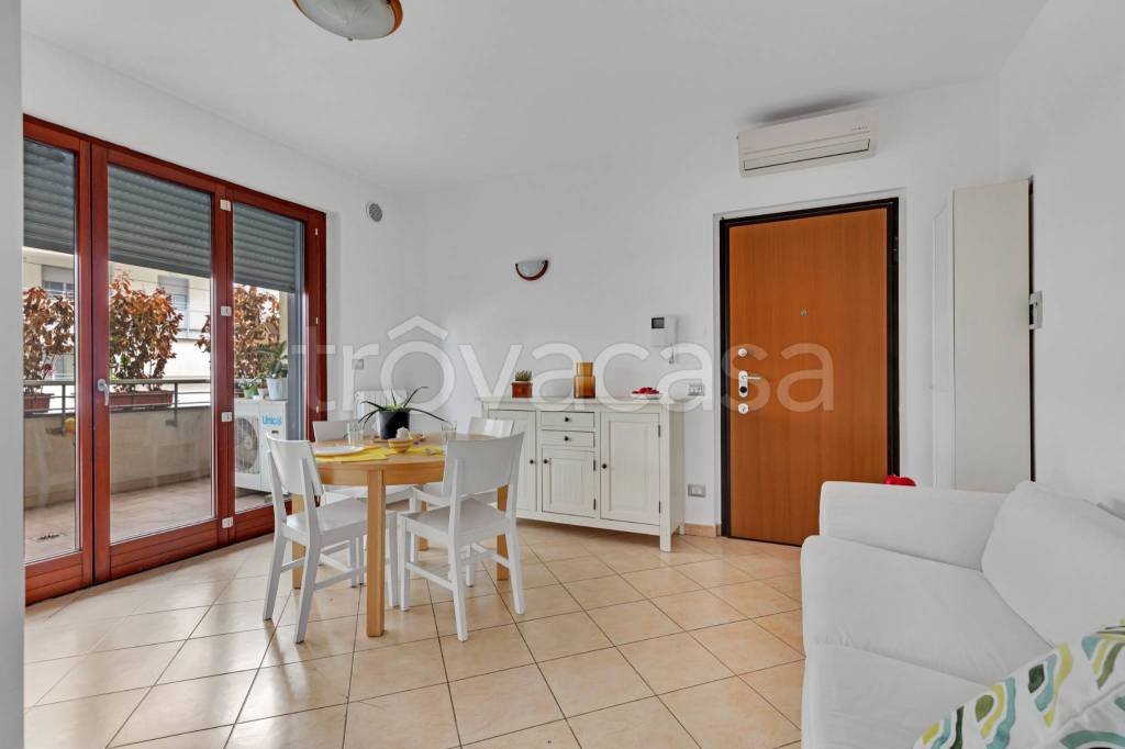 appartamento in vendita a Milano in zona Rogoredo